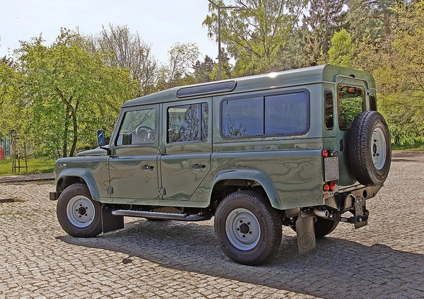 Land Rover Defender cena 413250 przebieg: 1850, rok produkcji 2016 z Gdynia małe 121